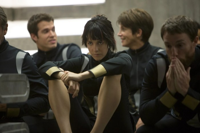 Hunger tributes catching chariot districts 74th opening clove thg katniss peeta thresh ceremonies